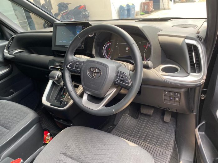 Dashboard Toyota Voxy