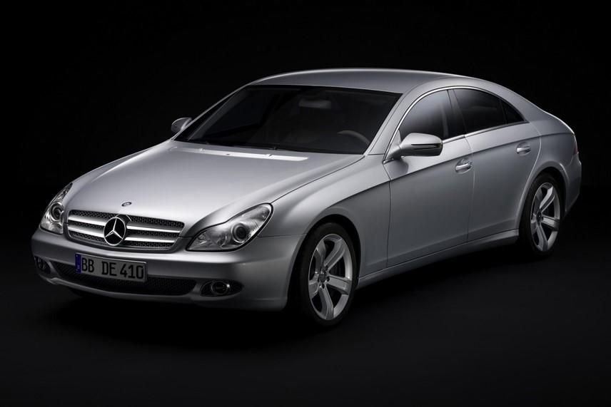 Mercedes-BEnz CLS generasi pertama