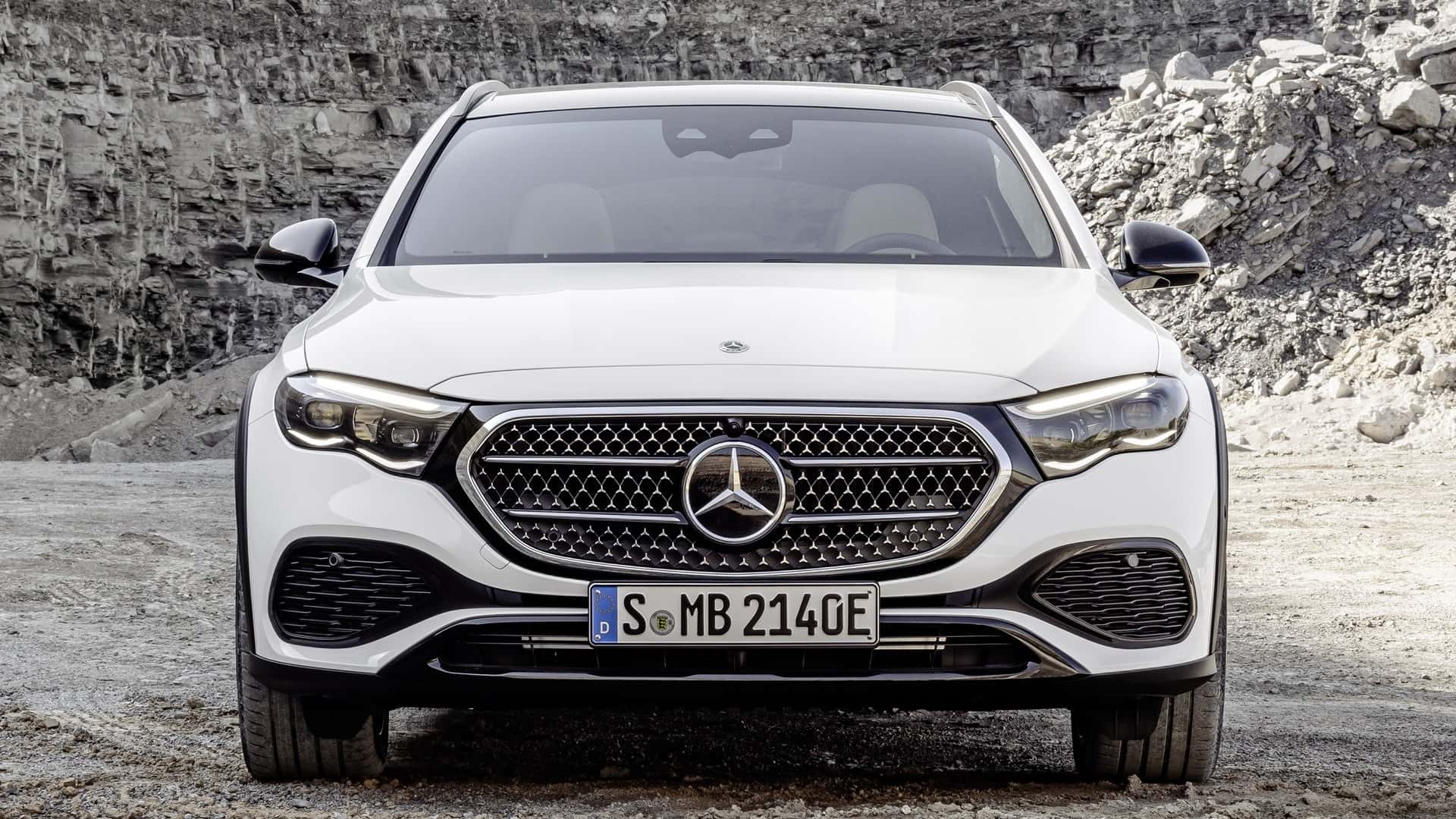 2024 mercedes benz e class all terrain debuts it s on its way to the us 4
