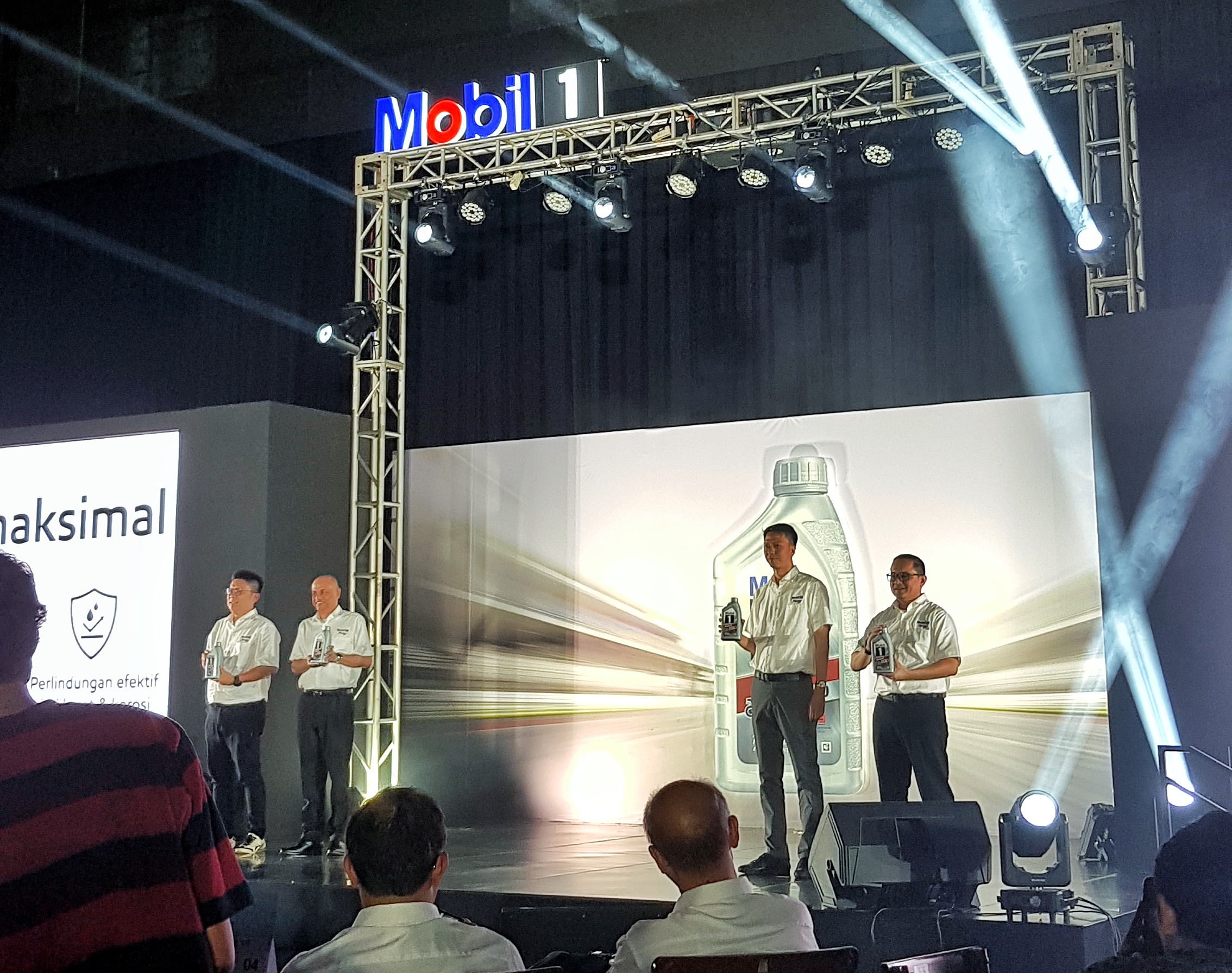 Peluncuran oli baru Mobil1 dimeriahkan pembalap KTM Factory Racing