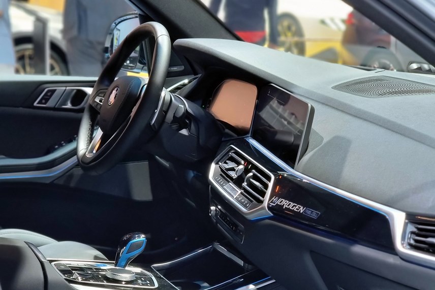 Interior BMW iX5 Hydrogen 
