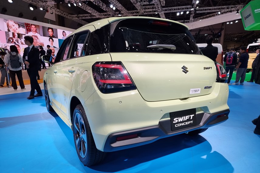 Suzuki Swift baru di JMS 2023