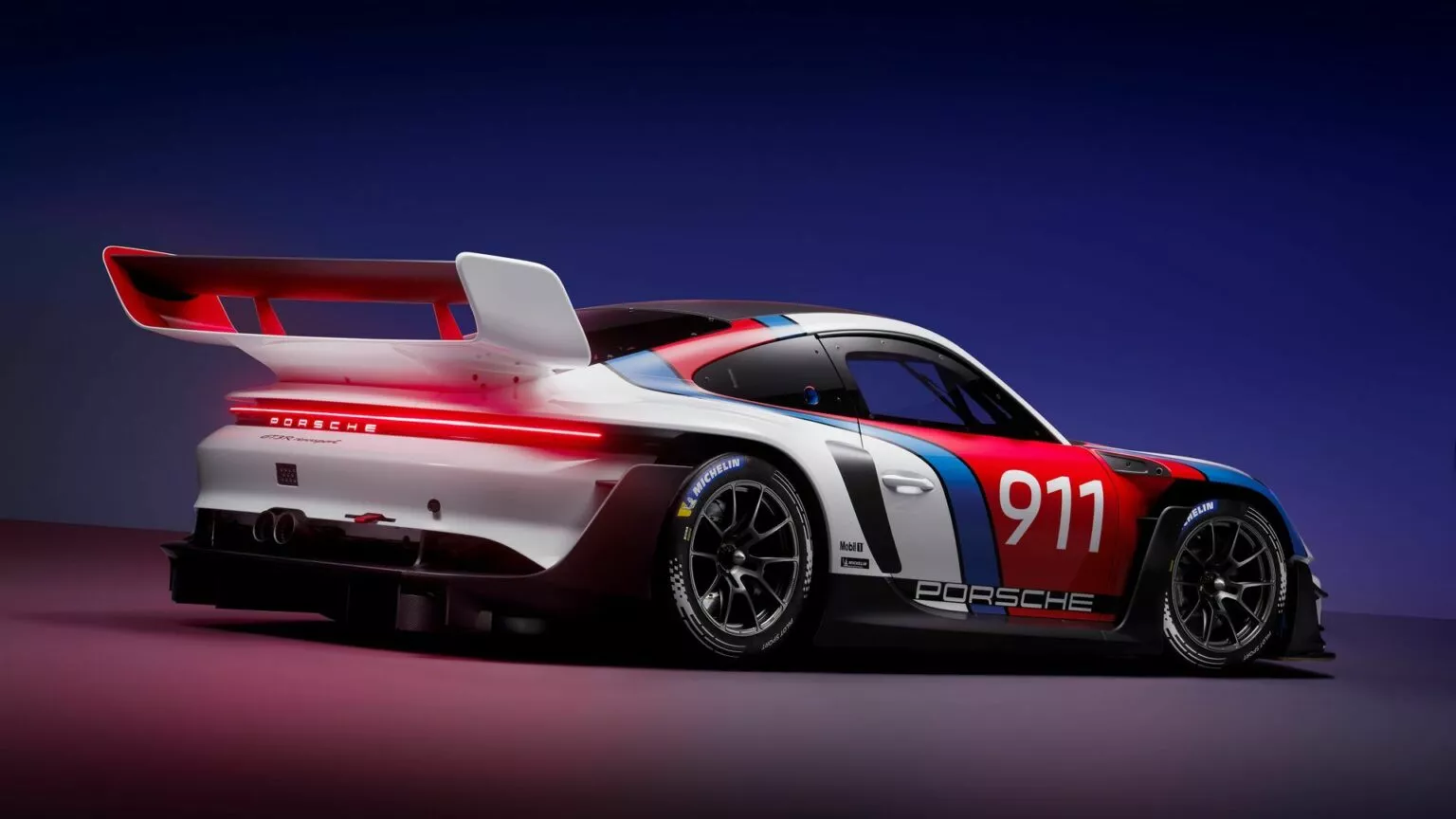 Porsche 911 GT3 R Rennsport 5 1536x864 1