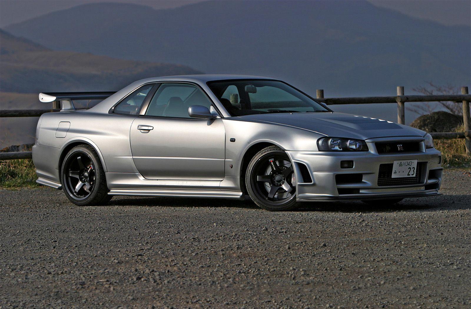 Обвесы на Nissan Skyline R34