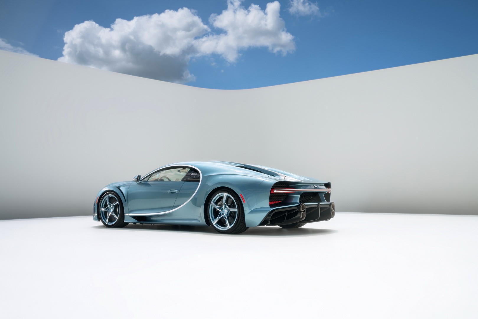 new bugatti chiron super sport 57 one of one belongs to a 70 yo lady who loves hypercars 12
