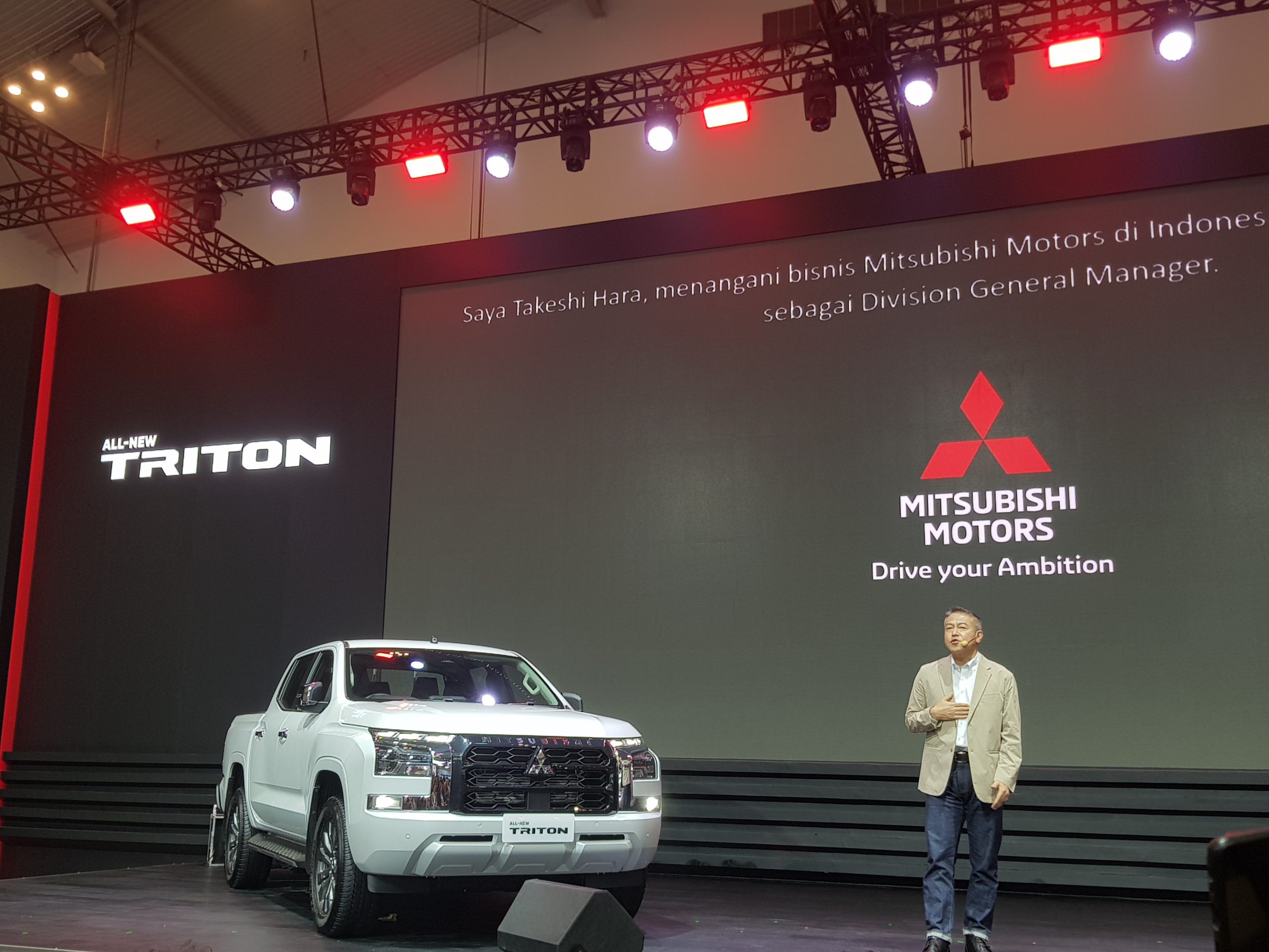 Mitsubishi Triton 2024 meluncur di GIIAS 