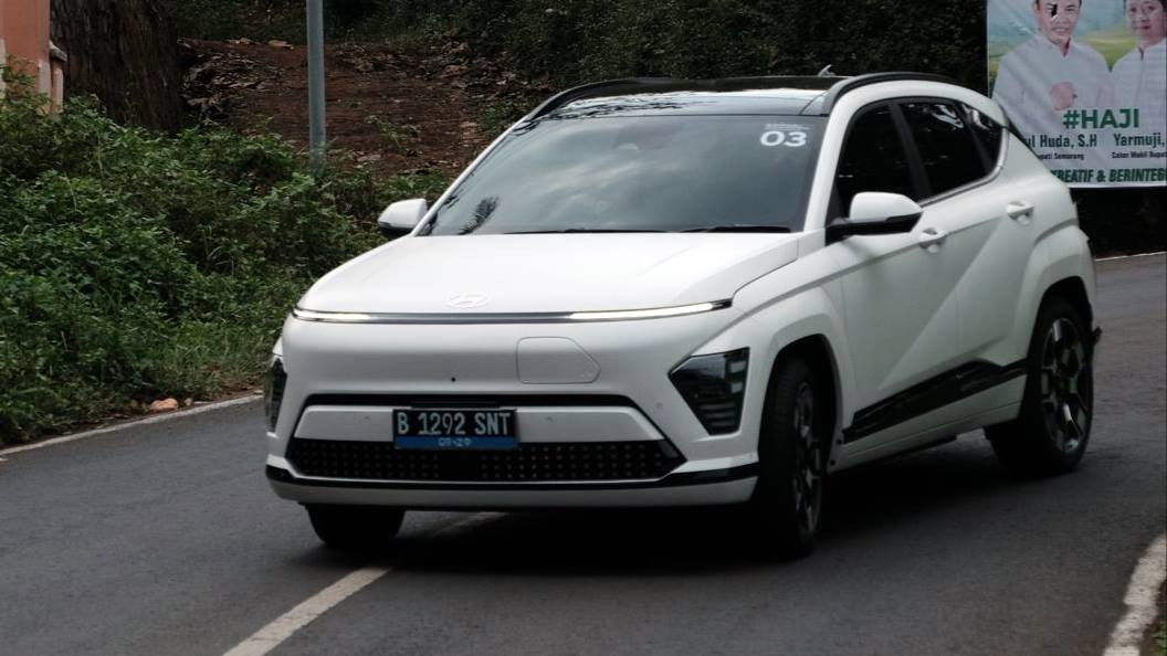 Handling Hyundai Kona cukup baik. 