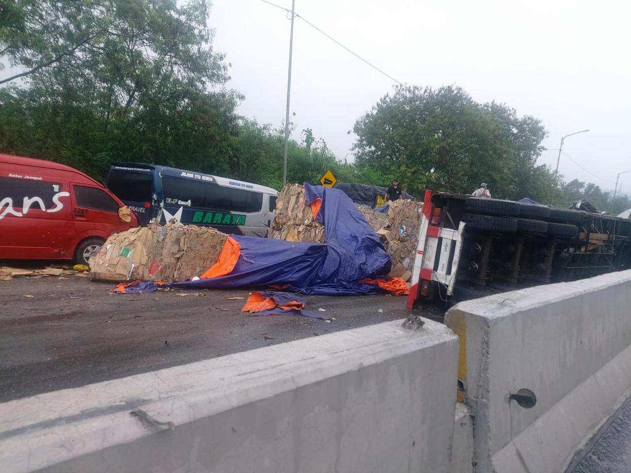 Kecepakaan di tol Cipularang KM 92 2024