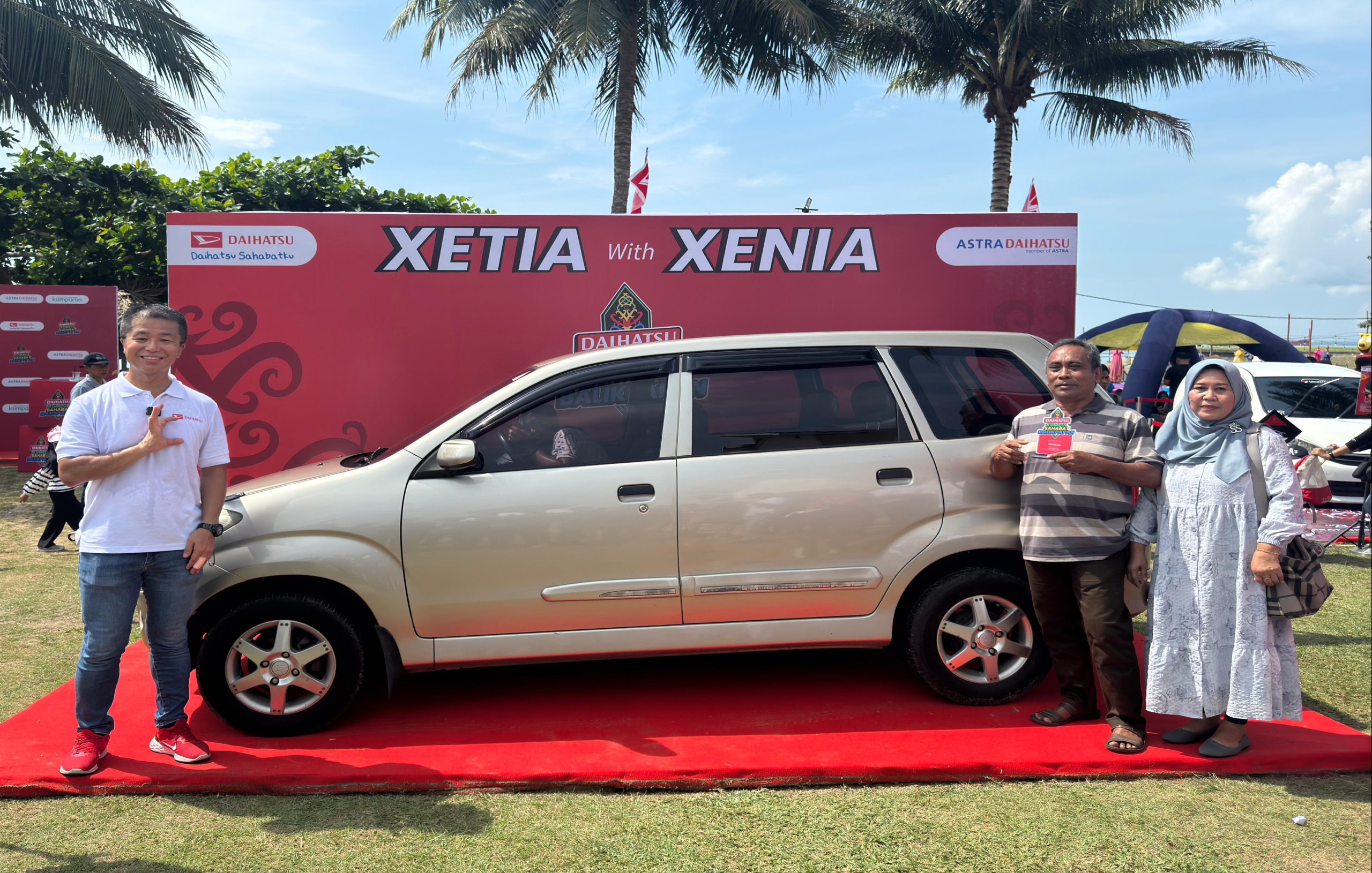 Daihatsu Xenia 2004 yang digunakan sejak masih baru hingga sekarang. 