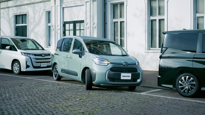 Toyota Sienta 2022