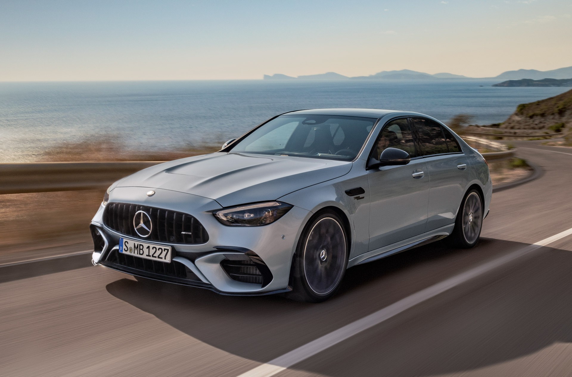 Mercedes-AMG C63 Hybrid 4-silinder