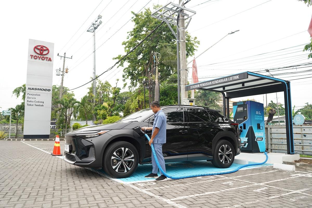 Fast charging Toyota Nasmoco