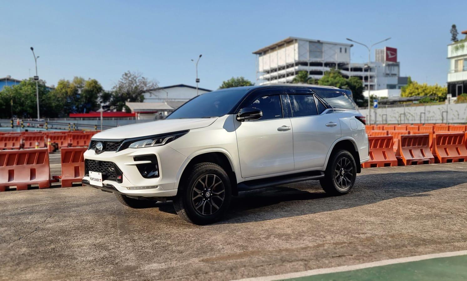 Torota Fortuner GR Sport