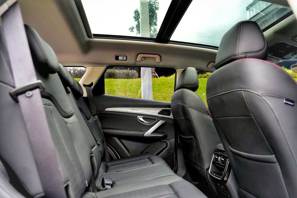 motomobi-news-review-jetour-x70-plus-motomobi-news