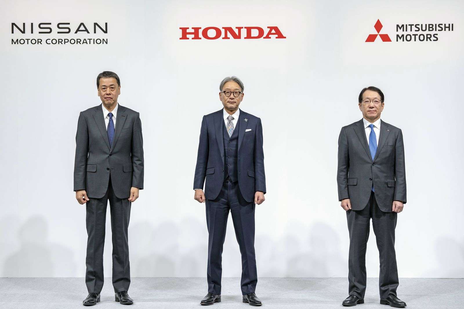 Pengumuman kemungkinan merger honda, nissan, mitsubishi