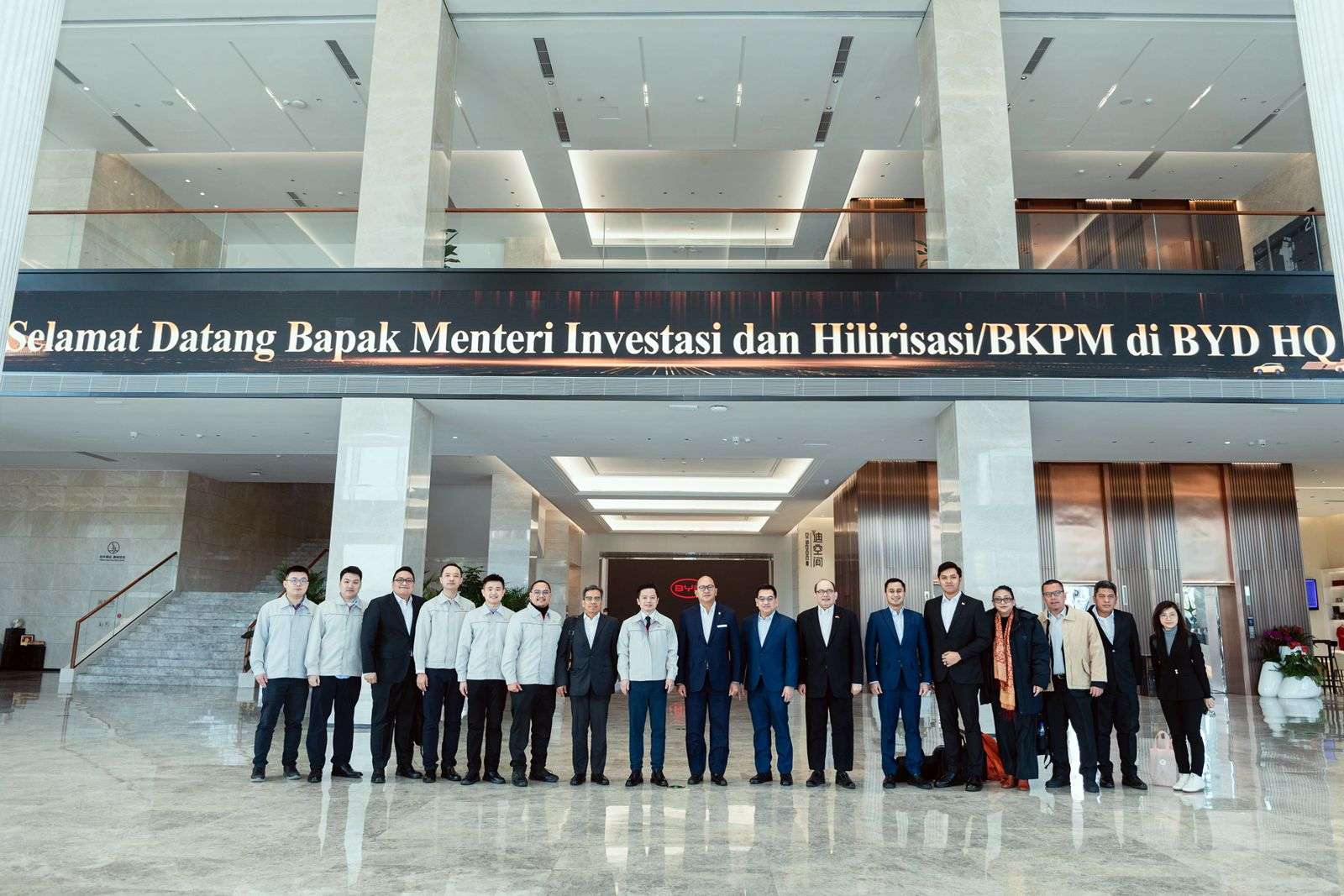 Menteri Investasi dan Hilirisasi kunjungi BYD dan Geely