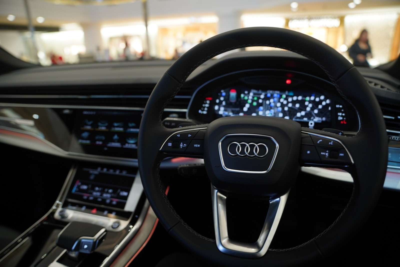 interior New Audi Q8