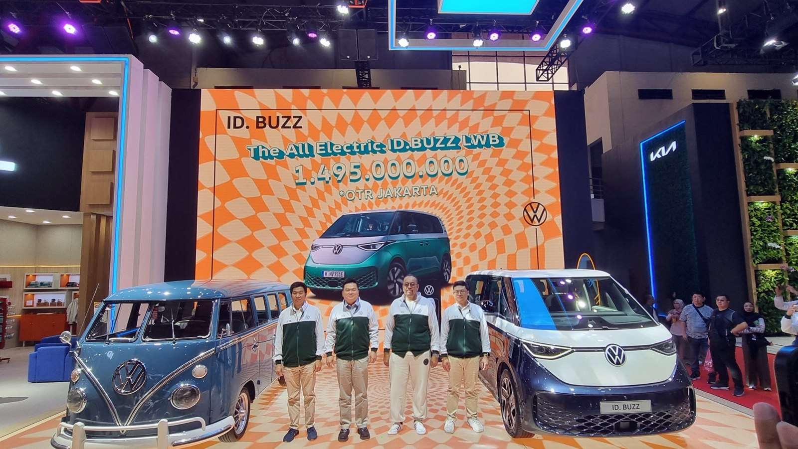 VW ID Buzz LWB hadir di IIMS 2025