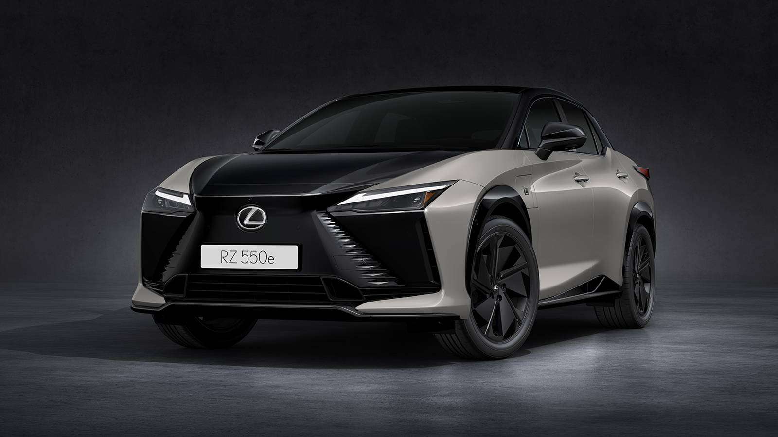 Lexus RZ 550e