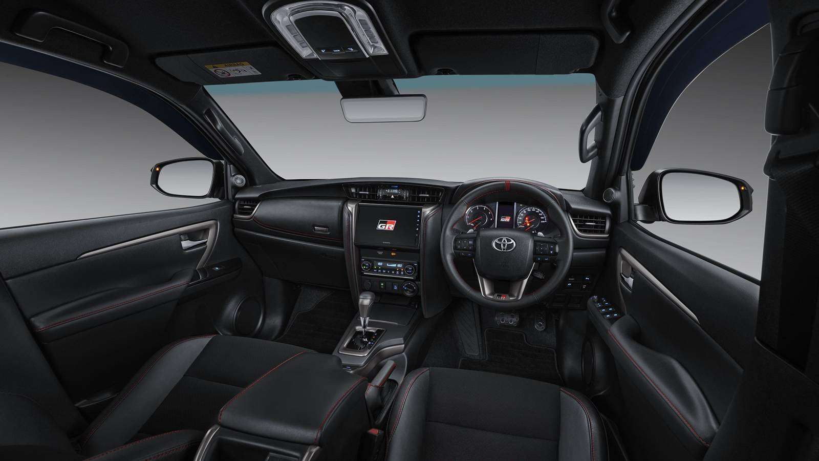 Interior Fortuner 2024