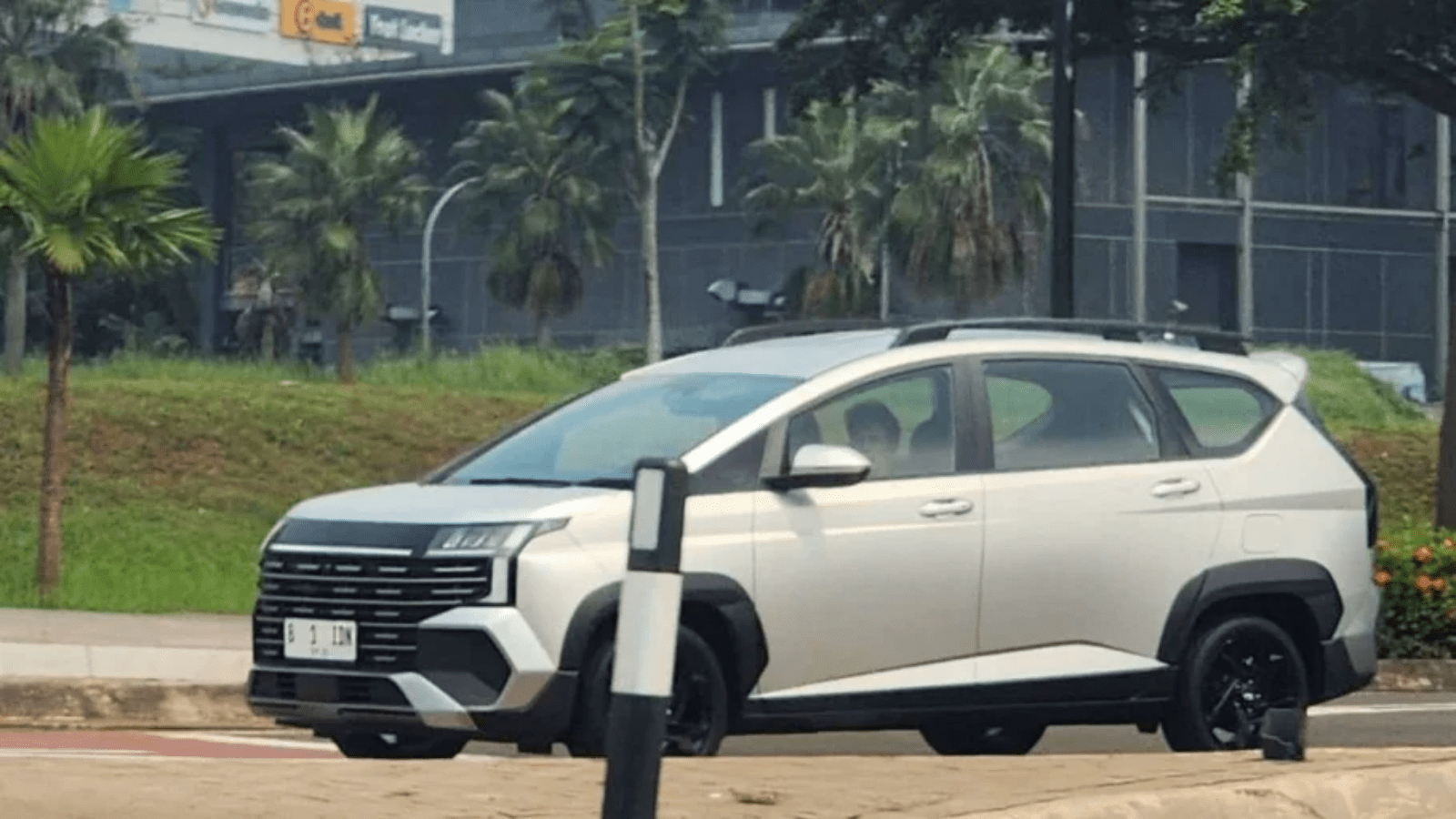 hyundai stargazer cartenz