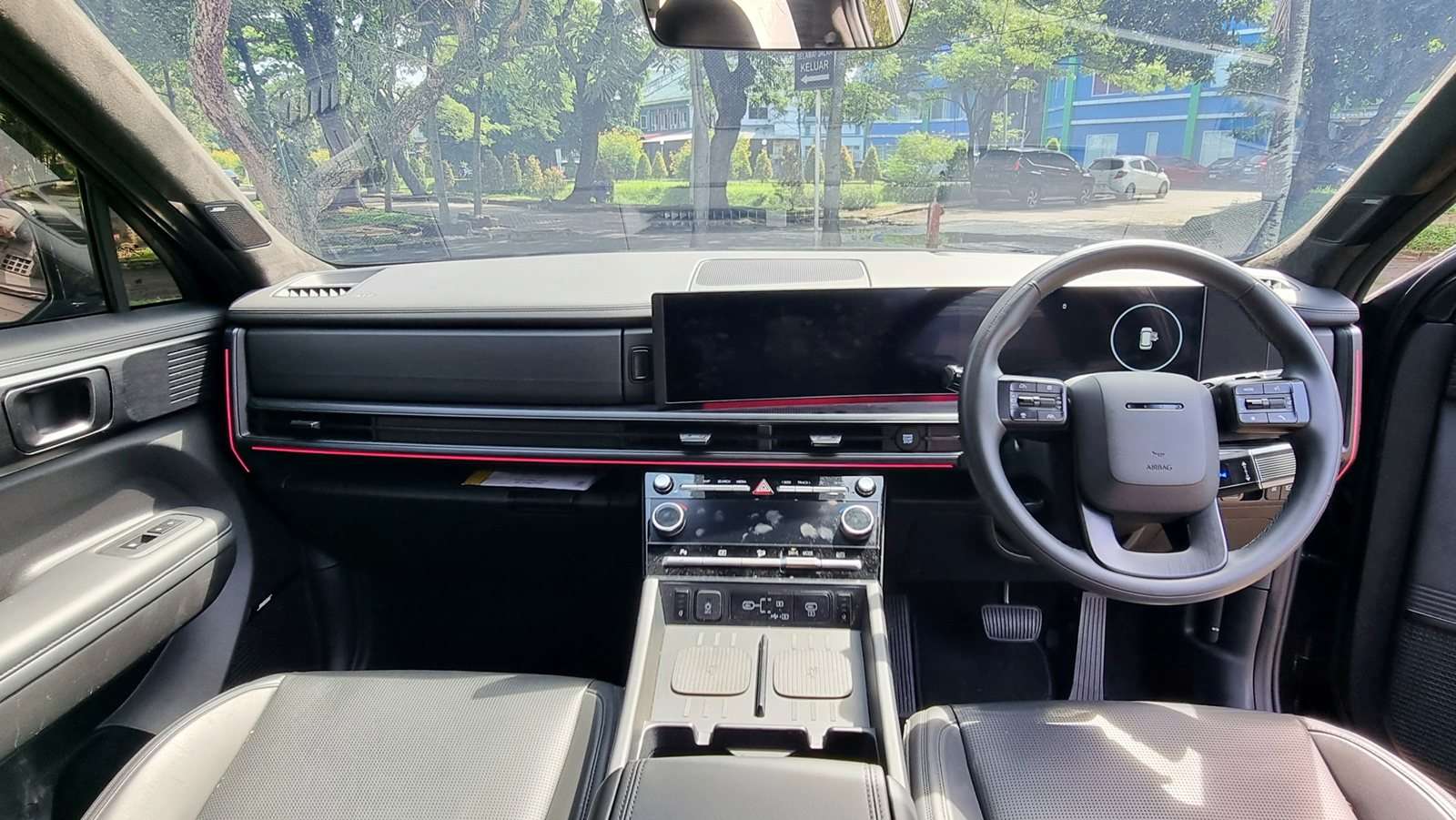 DAshboard Hyundai Santa Fe hybrid