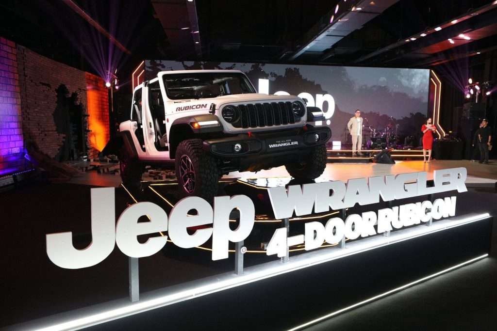 Jeep Wrangler 4-Door Rubicon 2025 resmi dijual di Indonesia