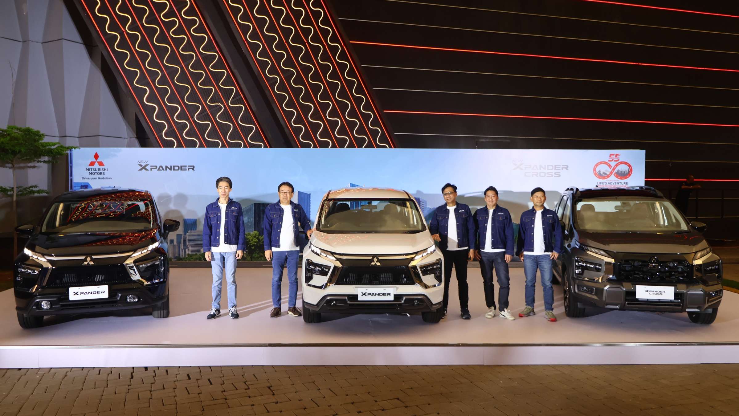 peluncuran Xpander dan xpander cross 2025