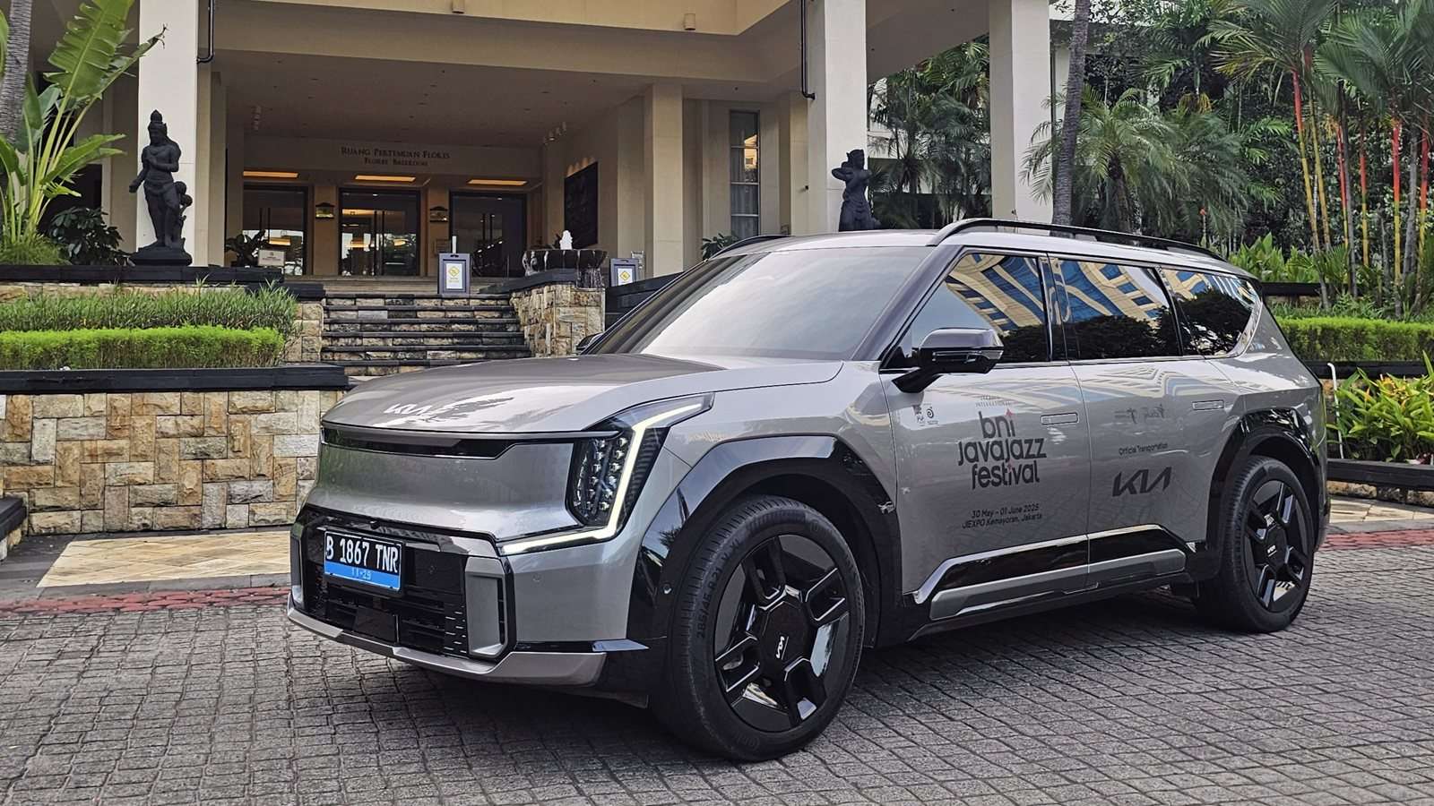 Kia EV9 jadi sarana mobilitas artis Java Jazz 2025.