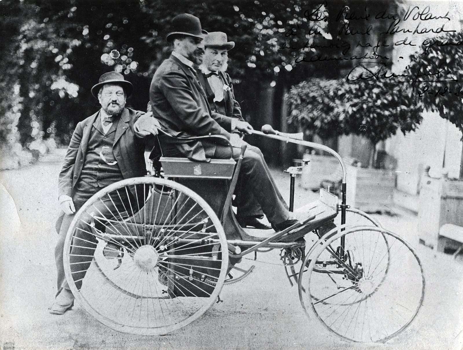 Brand mobil tertua adalah Peugeot.