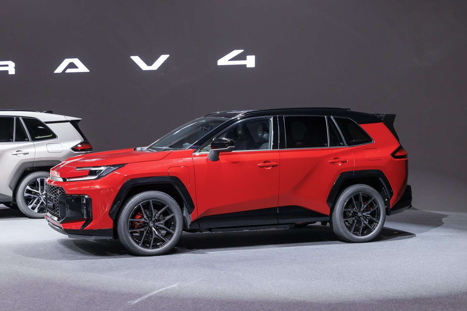 Toyota RAV4 GR Sport 2025.