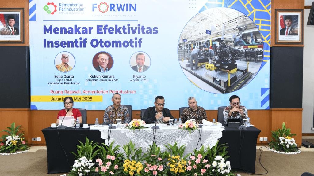 Penjualan mobil listrik 2025