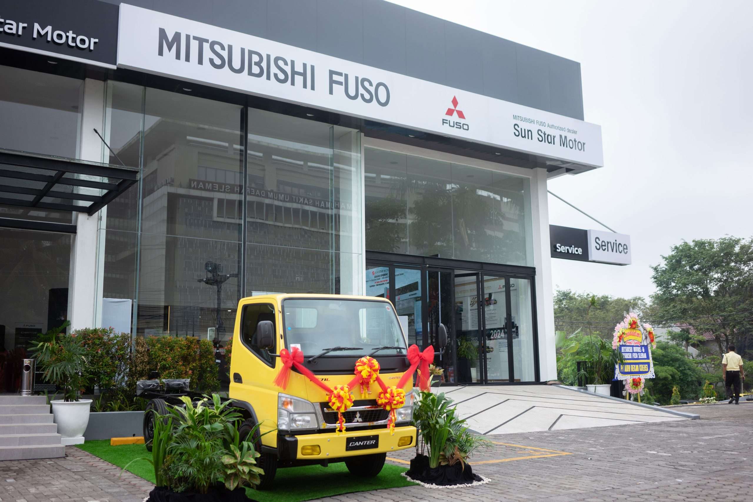 Dealer mitsubishi Fuso baru 2025.