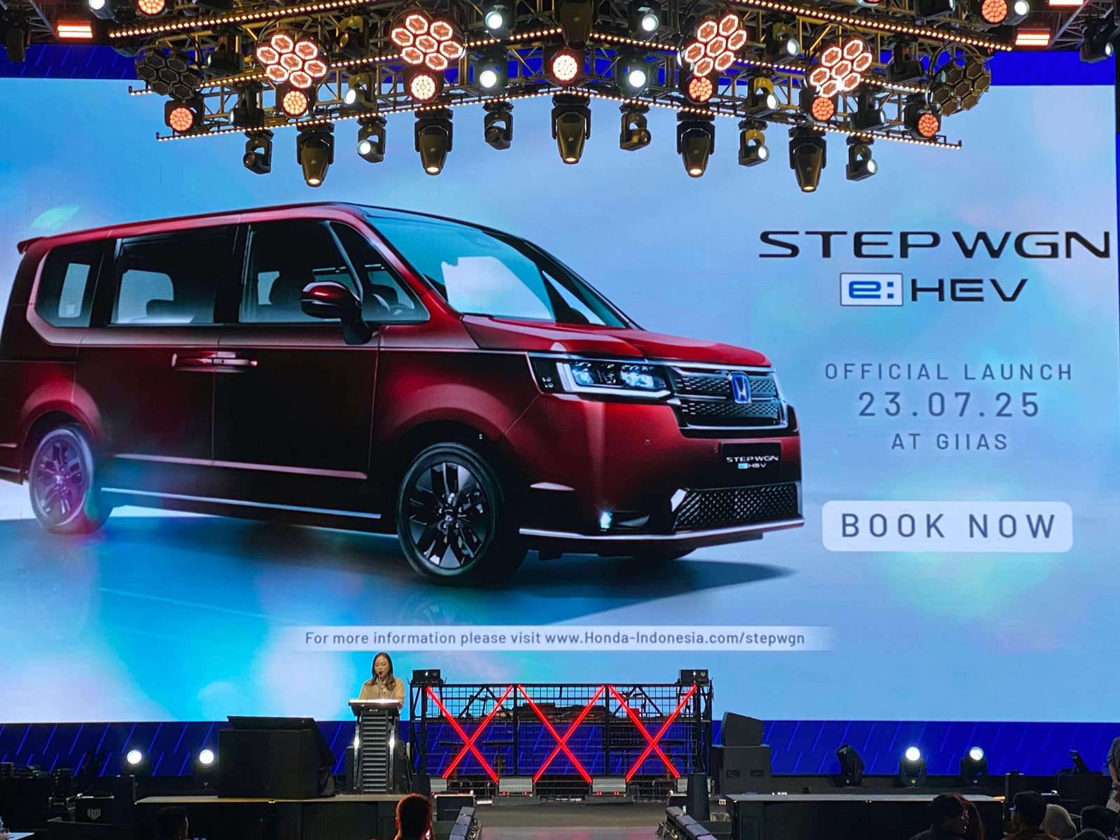 Honda Step WGN e:HEV dipastikan meluncur di GIIAS 2025. 