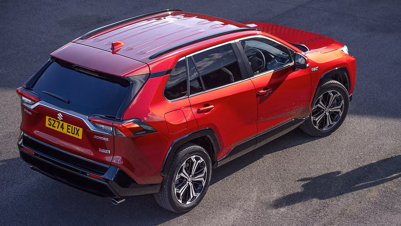 Suzuki across berbasis Toyota RAV4.