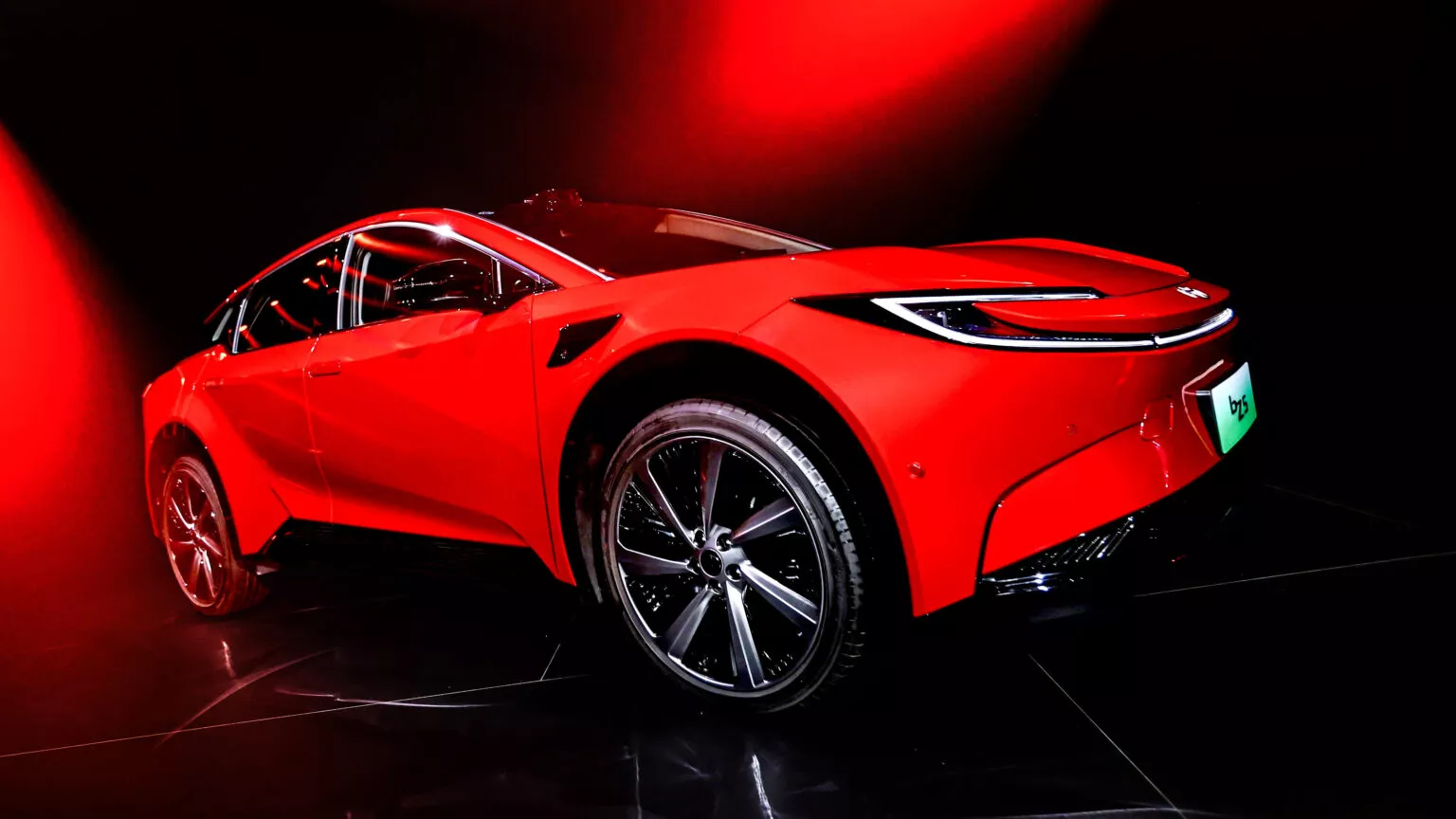Toyota bZ5 hadir untuk pasar domestik TIongkok.