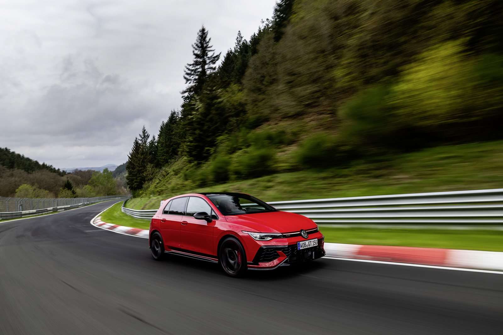 VW Golf GTI Edition 50
