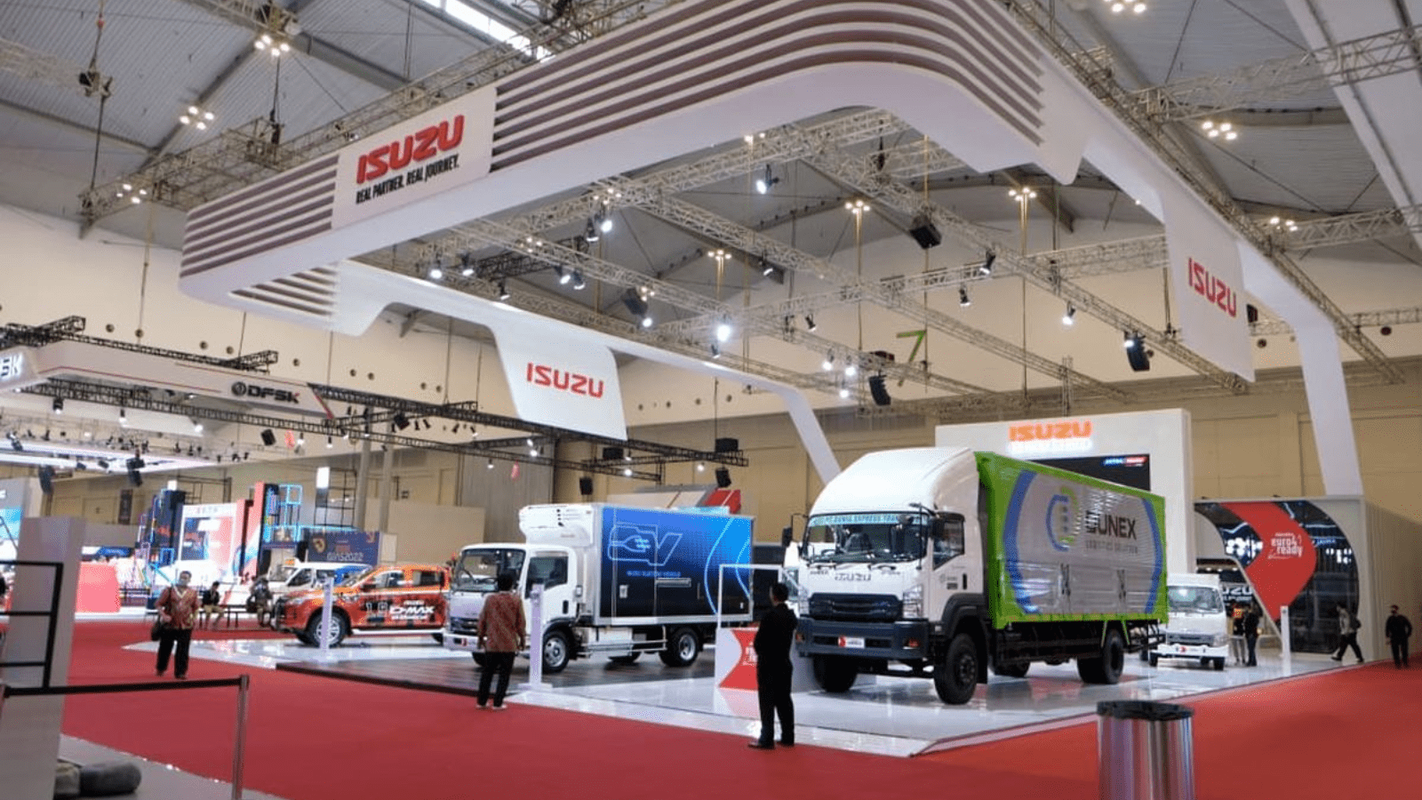 isuzu traga 50th special edition