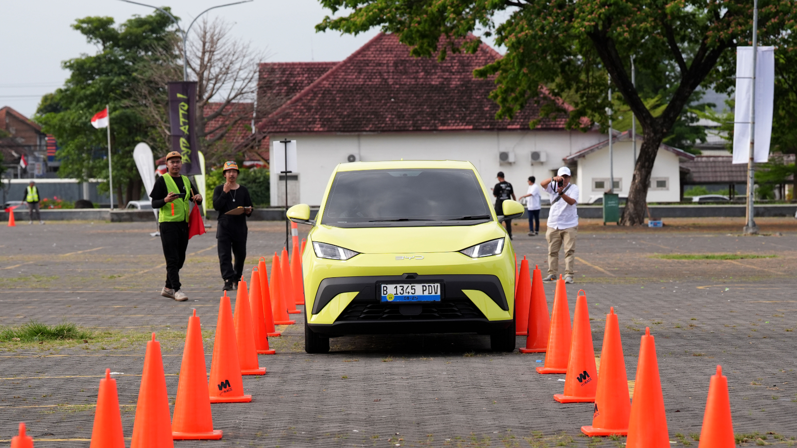 test drive byd atto 1