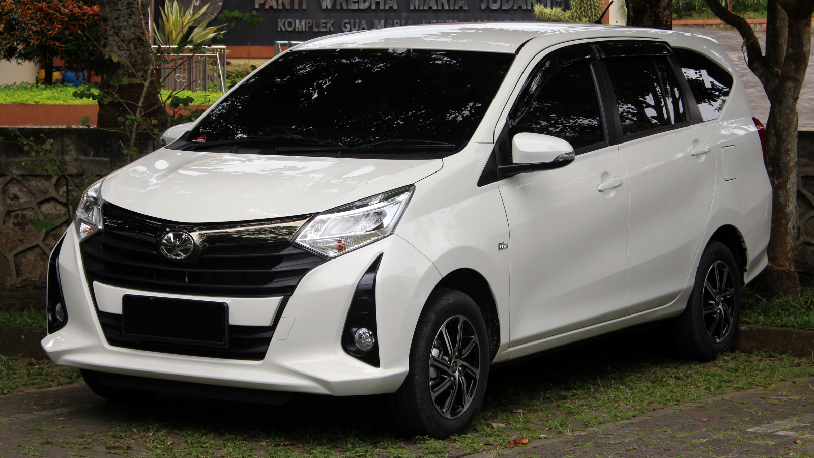 mobil Toyota untuk taksi online
