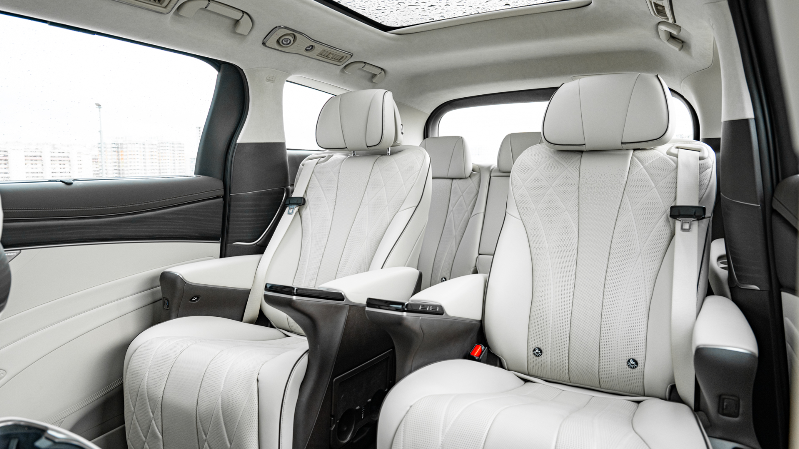 taksi premium denza d9