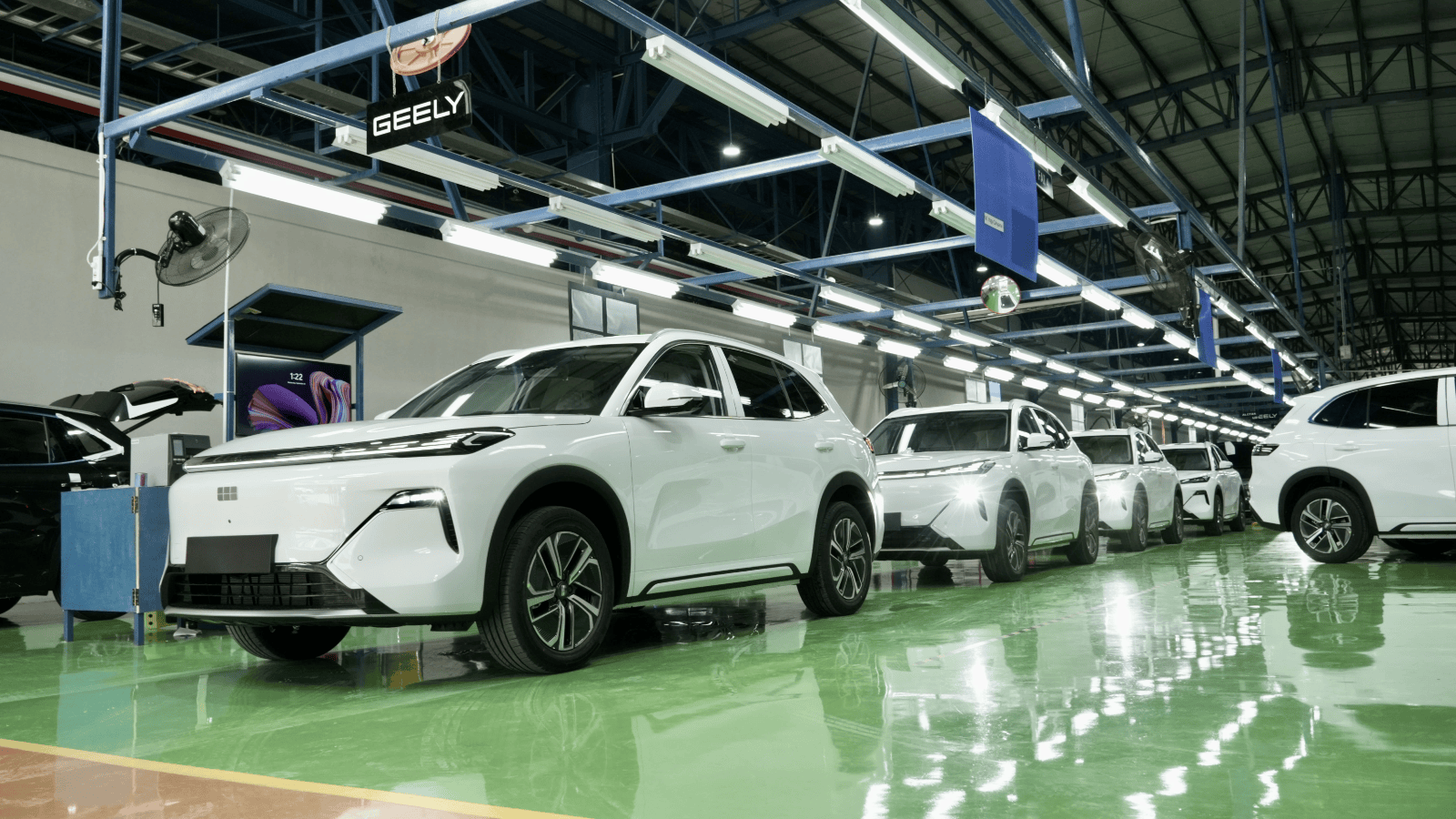 Geely resmi diproduksi lokal