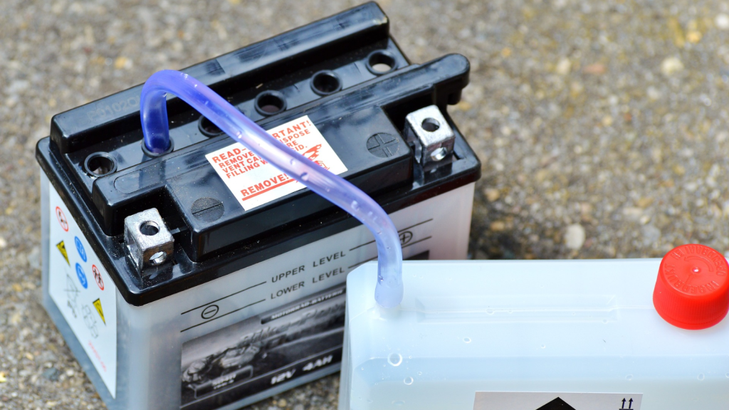 Ciri-ciri aki mobil kekurangan air