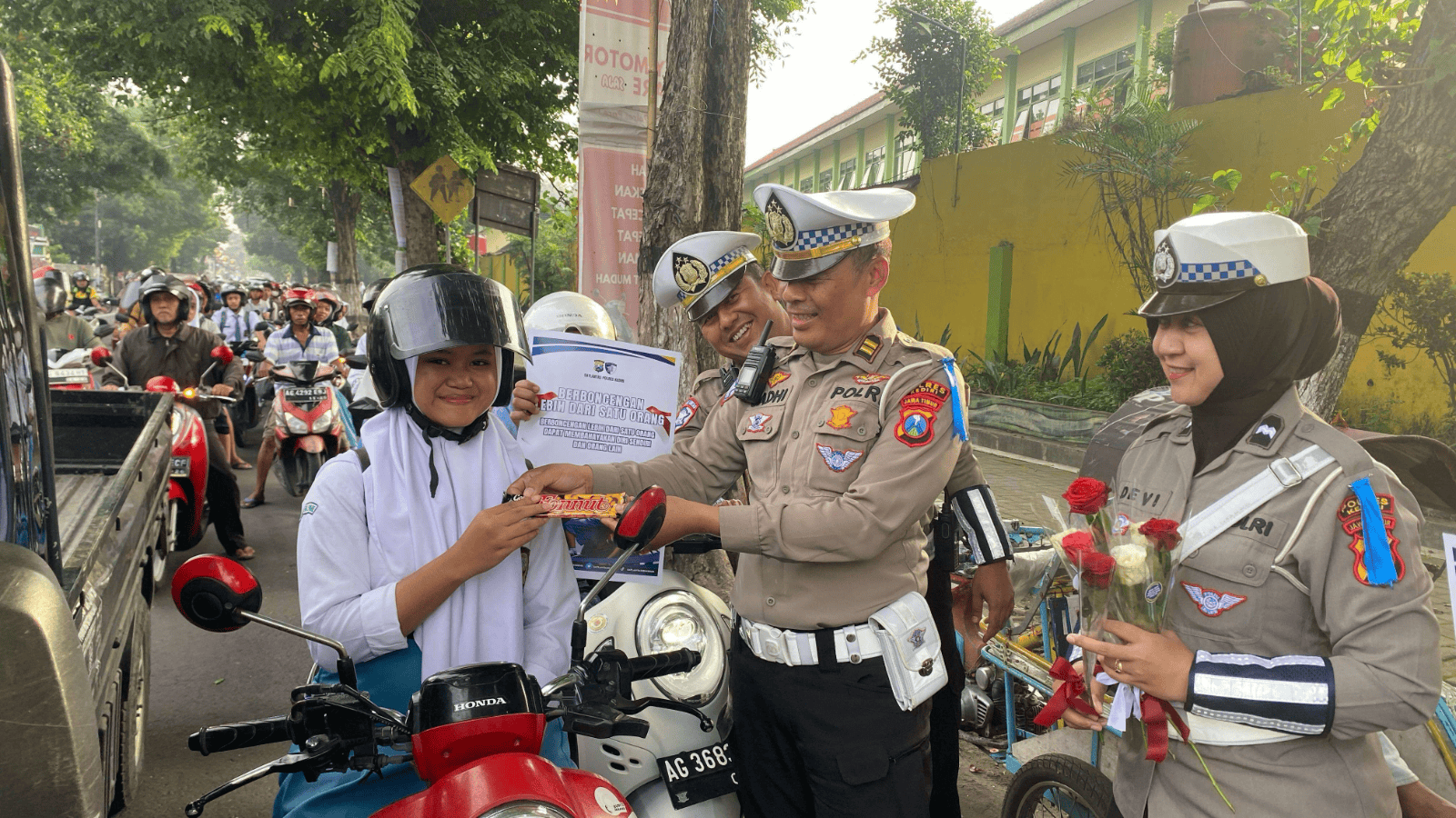 lima ribu kamera etle