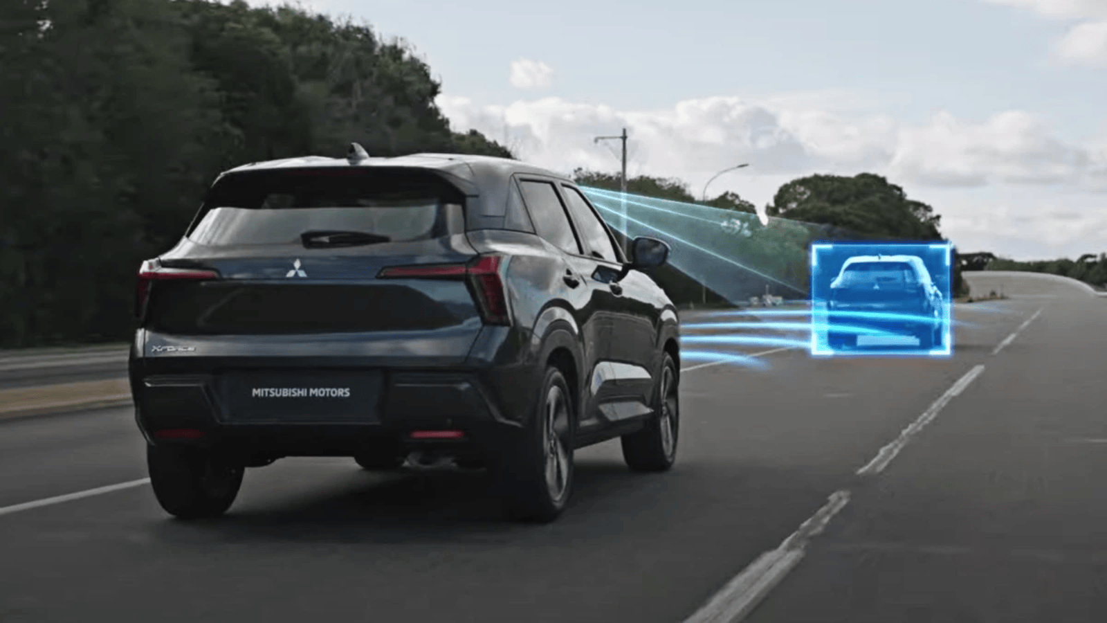 Fitur Mitsubishi XForce Ultimate Diamond Sense