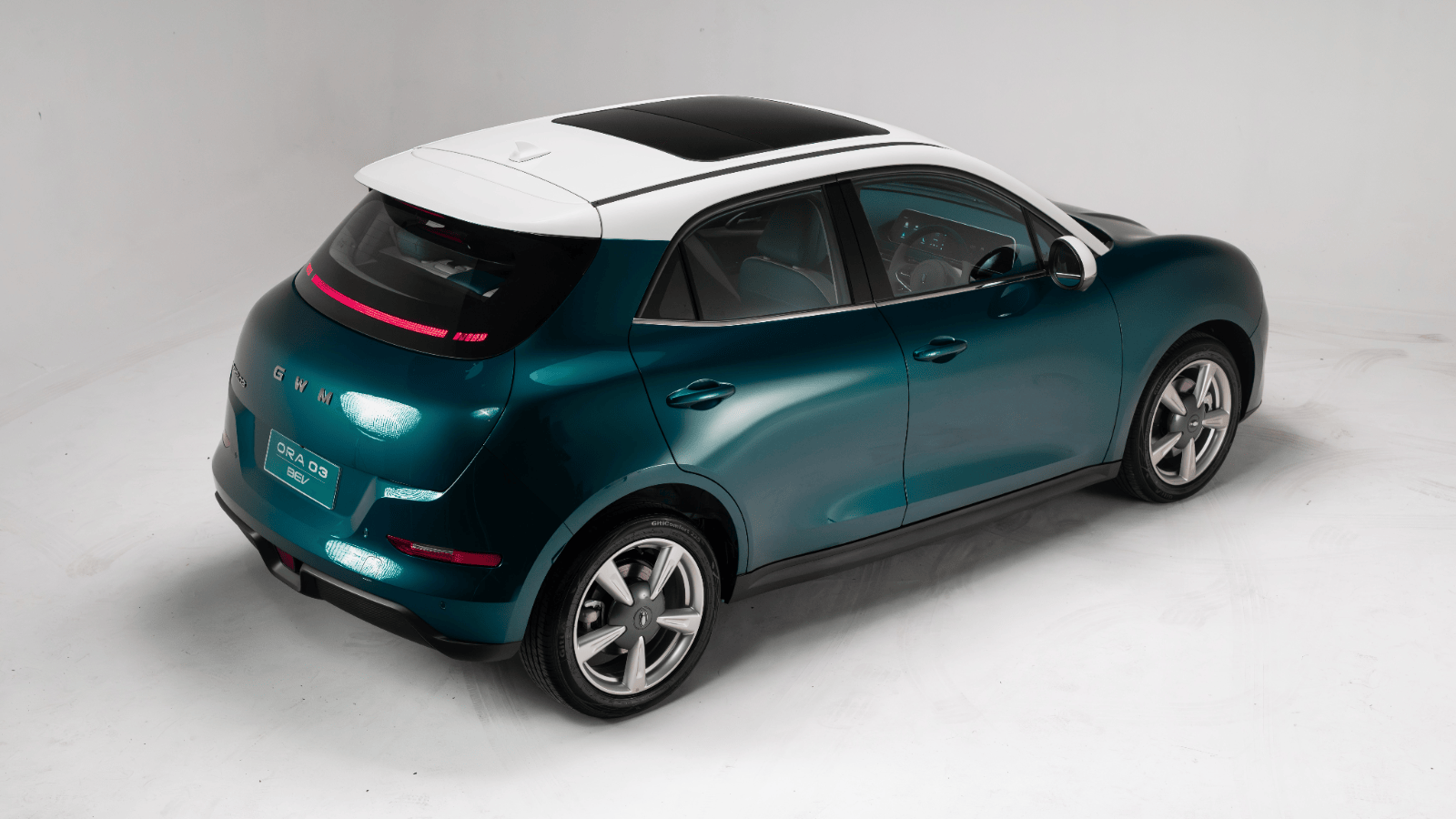 Rekomendasi mobil listrik untuk liburan