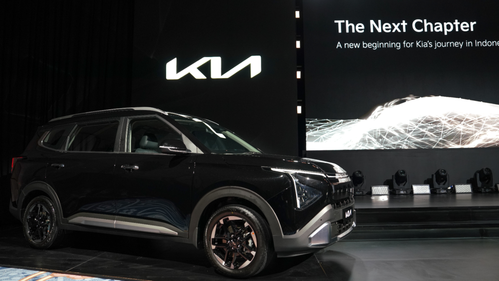 spesifikasi kia carens terbaru