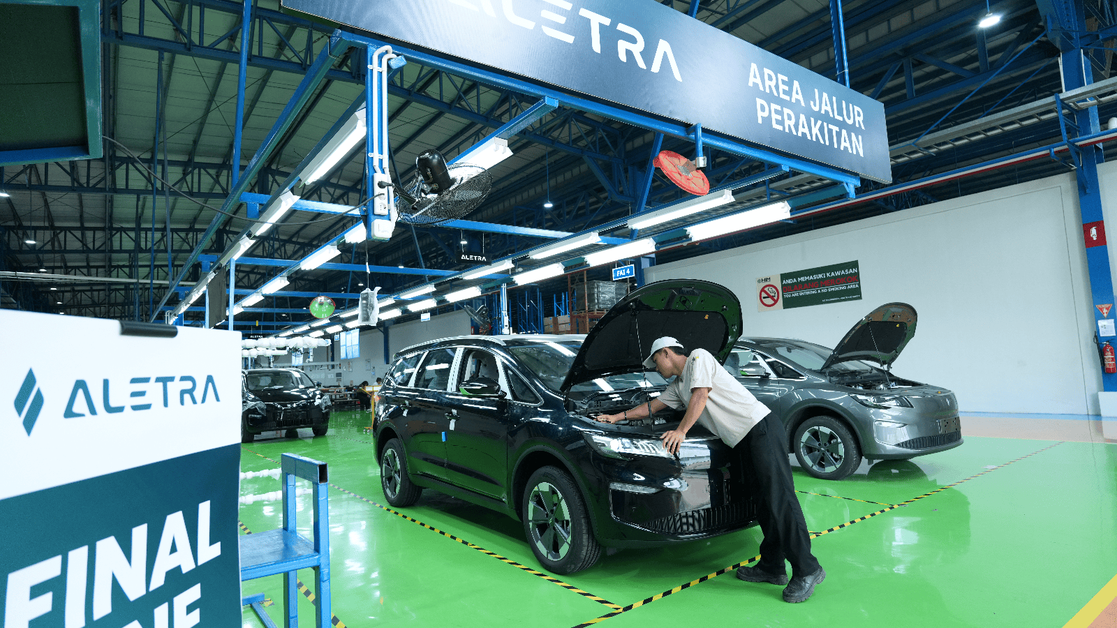 Pabrik perakitan mobil Aletra