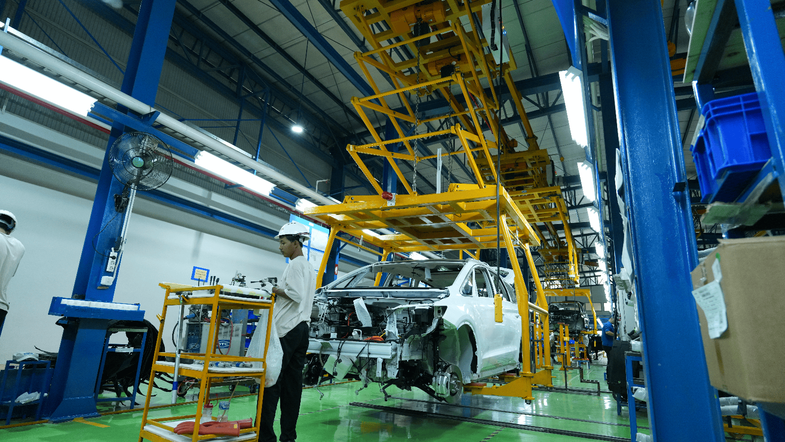 Pabrik perakitan mobil Aletra