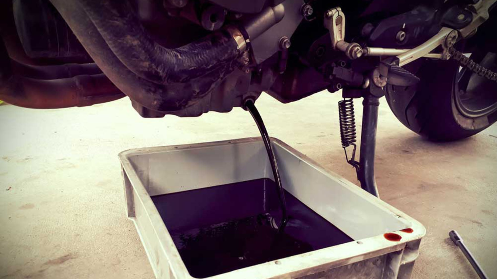 tips atasi motor terendam banjir